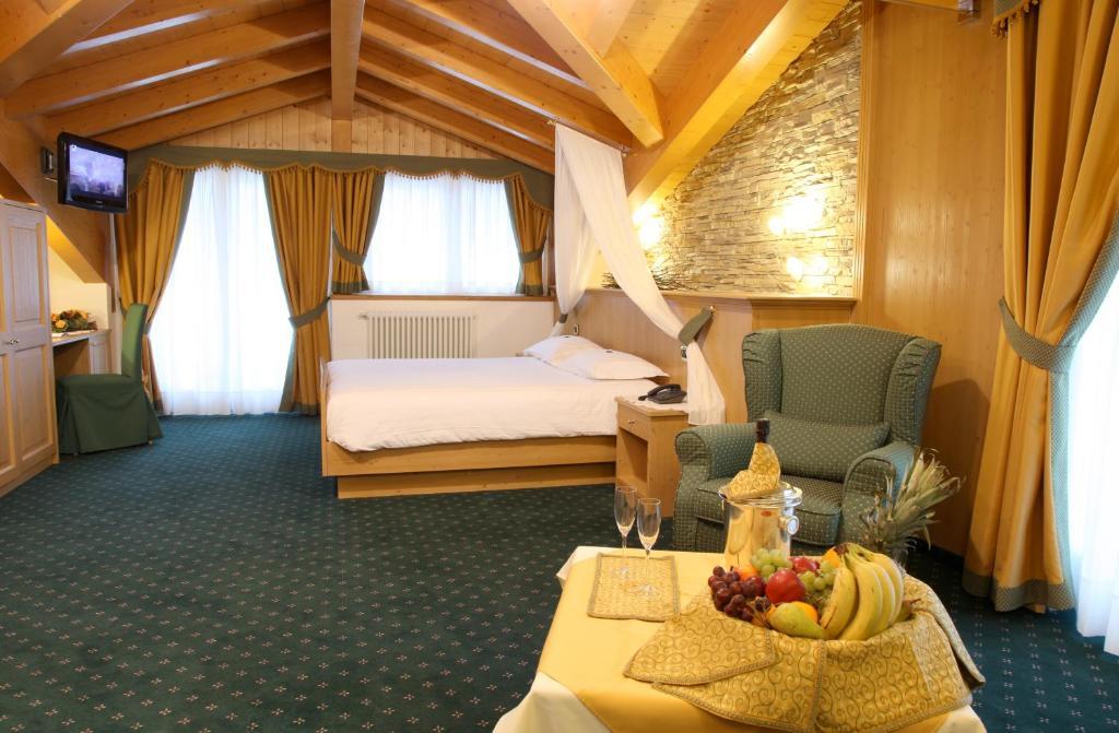 Hotel Gran Vacanze Rooms & Apartments Димаро Экстерьер фото