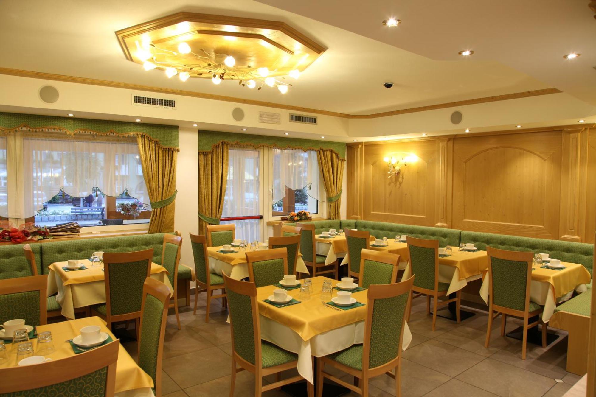 Hotel Gran Vacanze Rooms & Apartments Димаро Экстерьер фото