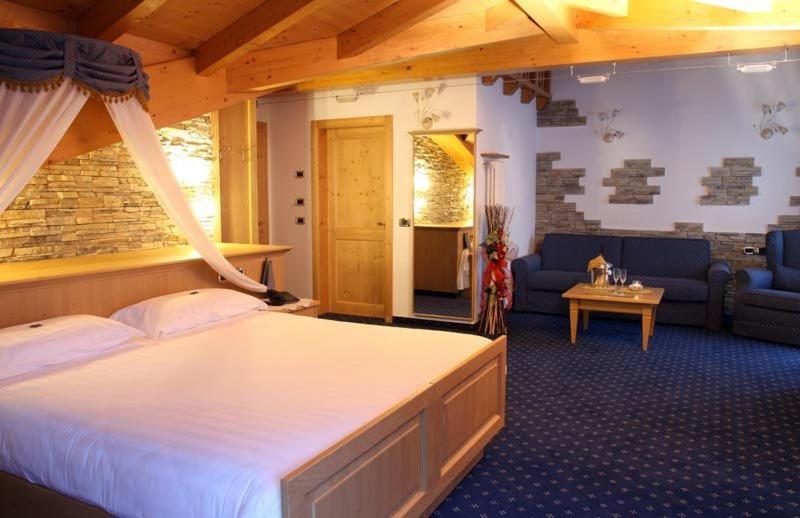 Hotel Gran Vacanze Rooms & Apartments Димаро Номер фото