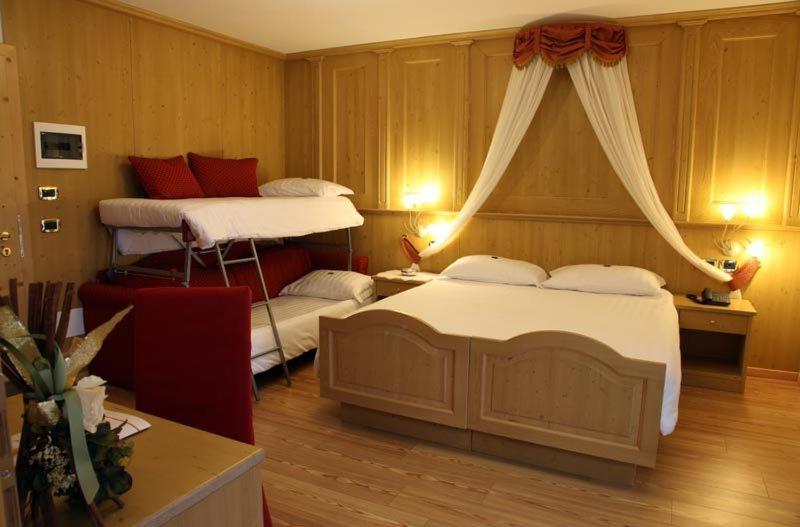 Hotel Gran Vacanze Rooms & Apartments Димаро Номер фото